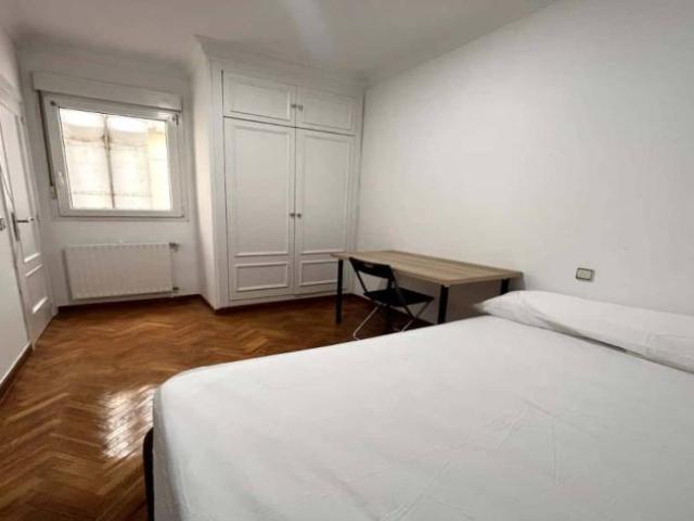 Shared Living/Roommate 6 Dormitorio Madrid Madrid ES91422787