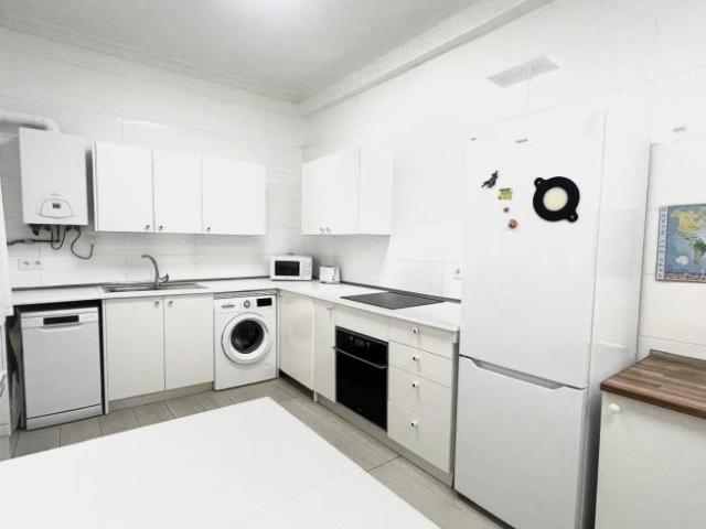 Shared Living/Roommate 6 Dormitorio Madrid Madrid ES92511962