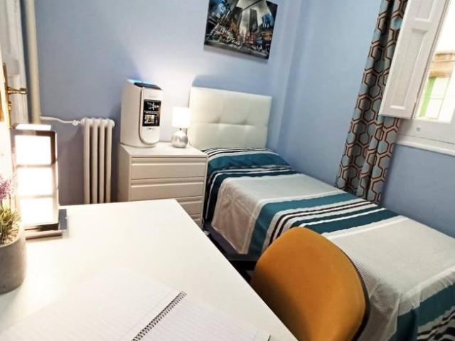 Shared Living/Roommate 6 Dormitorio Madrid Madrid ES93052448