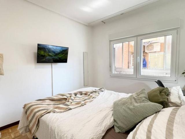Shared Living/Roommate 6 Dormitorio Madrid Madrid ES93975141