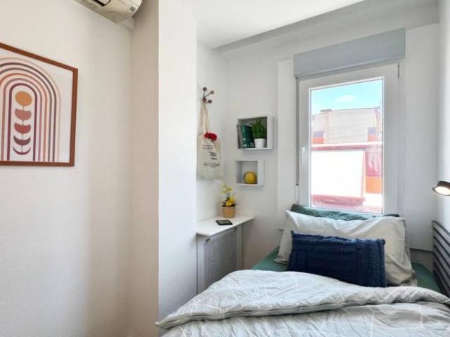 Shared Living/Roommate 6 Dormitorio Madrid Madrid ES93975135