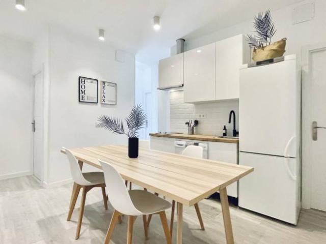 Shared Living/Roommate 6 Dormitorio Madrid Madrid ES96848539