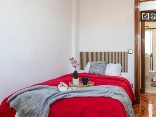 Shared Living/Roommate 6 Dormitorio Madrid Madrid ES98225655