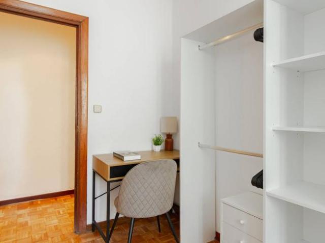 Shared Living/Roommate 6 Dormitorio Madrid Madrid ES98343348