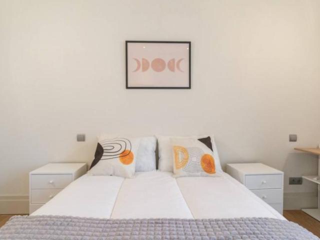 Shared Living/Roommate 6 Dormitorio Madrid Madrid ES98343677