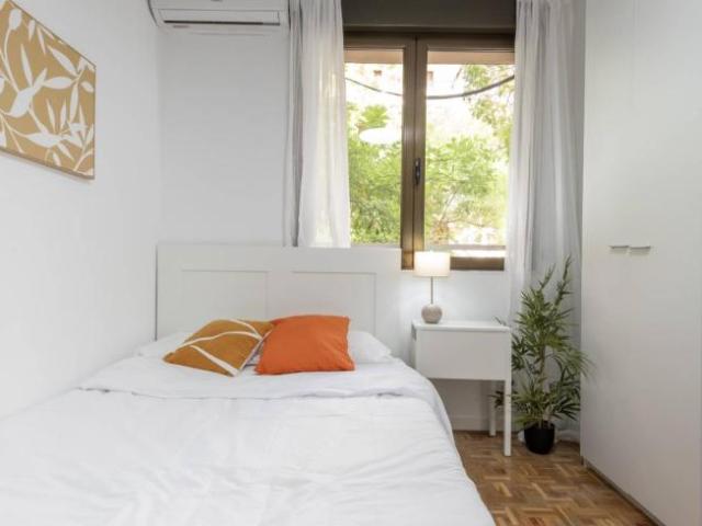 Shared Living/Roommate 6 Dormitorio Madrid Madrid ES100232710