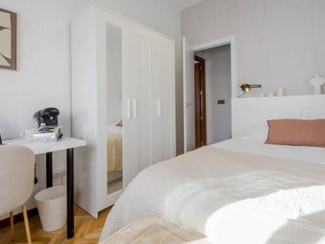 Shared Living/Roommate 6 Dormitorio Madrid Madrid ES101812525