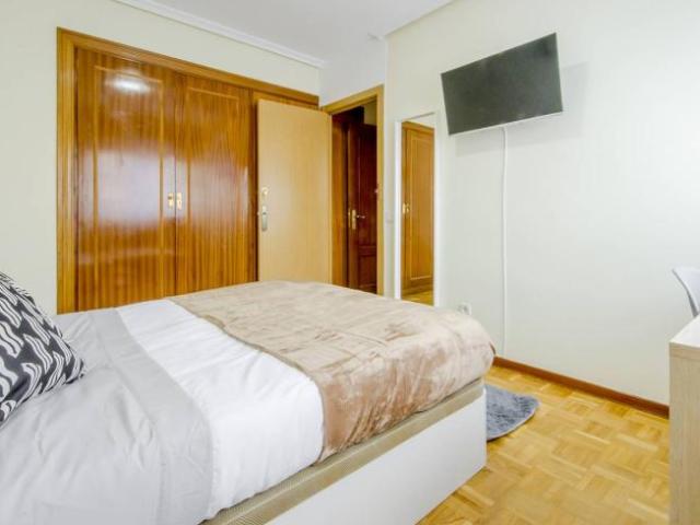 Shared Living/Roommate 6 Dormitorio Madrid Madrid ES101817765