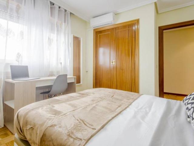 Shared Living/Roommate 6 Dormitorio Madrid Madrid ES101817198
