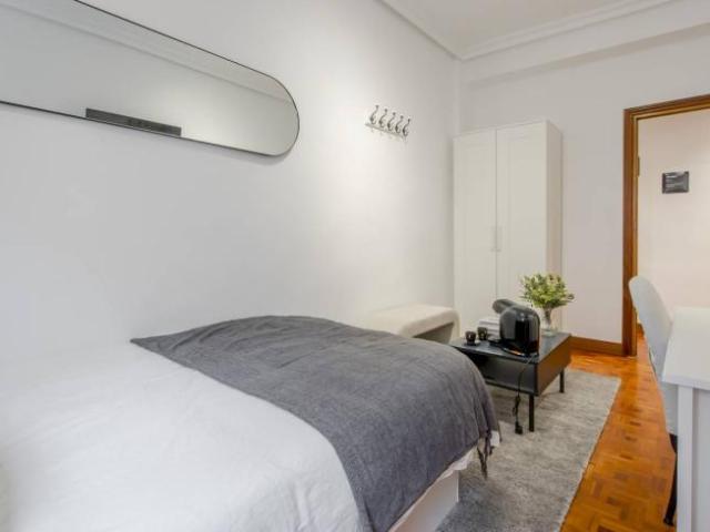 Shared Living/Roommate 6 Dormitorio Madrid Madrid ES101818558