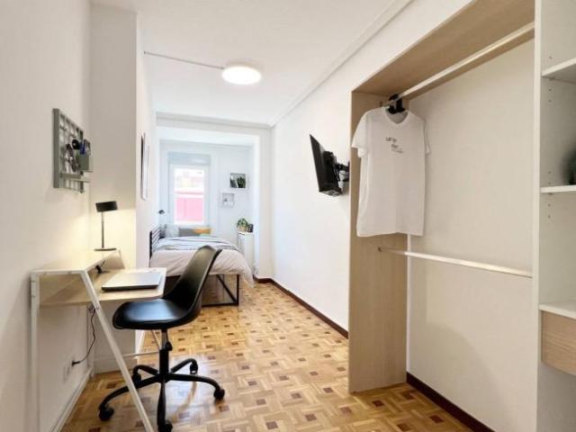 Shared Living/Roommate 6 Dormitorio Madrid Madrid ES101822424