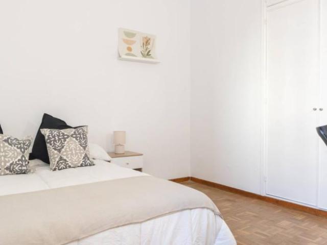 Shared Living/Roommate 6 Dormitorio Madrid Madrid ES101834015