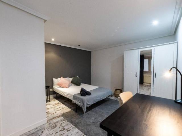 Shared Living/Roommate 6 Dormitorio Madrid Madrid ES101842407