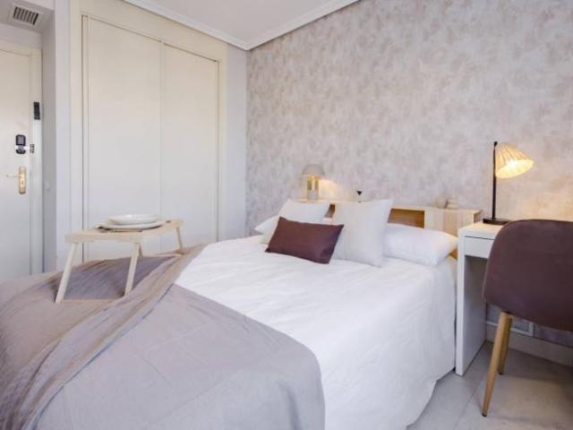 Shared Living/Roommate 6 Dormitorio Madrid Madrid ES102663710