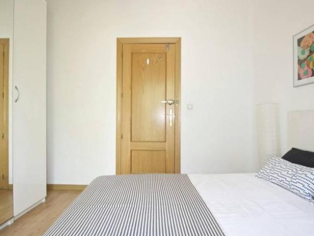 Shared Living/Roommate 6 Dormitorio Madrid Madrid ES103657983