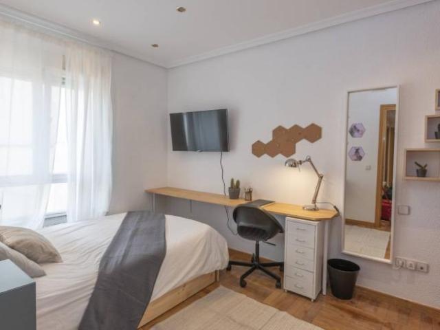 Shared Living/Roommate 6 Dormitorio Madrid Madrid ES103658264