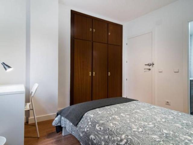 Shared Living/Roommate 6 Dormitorio Madrid Madrid ES103658266