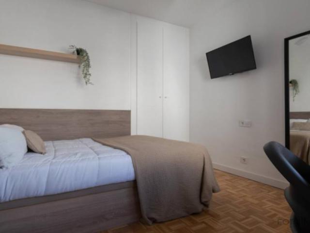 Shared Living/Roommate 6 Dormitorio Madrid Madrid ES103658317