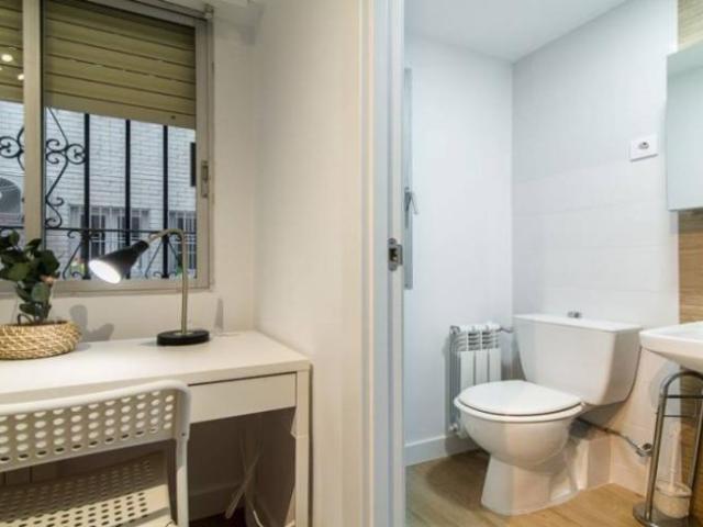 Shared Living/Roommate 6 Dormitorio Madrid Madrid ES103658384