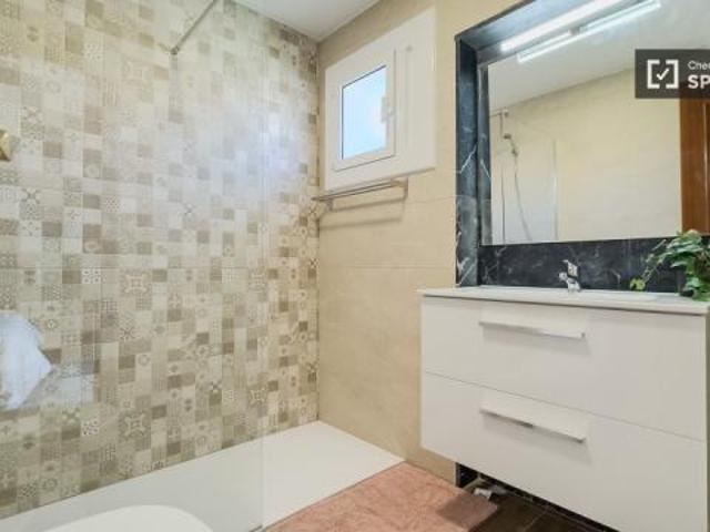 Shared Living/Roommate 6 Dormitorio Barcelona Barcelona ES81361590