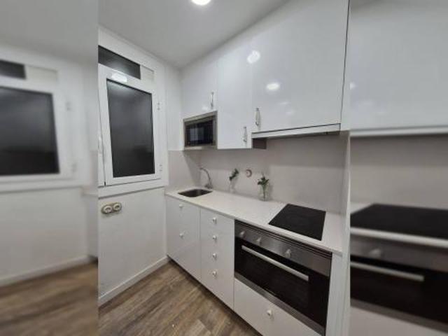 Shared Living/Roommate 6 Dormitorio Barcelona Barcelona ES82582369