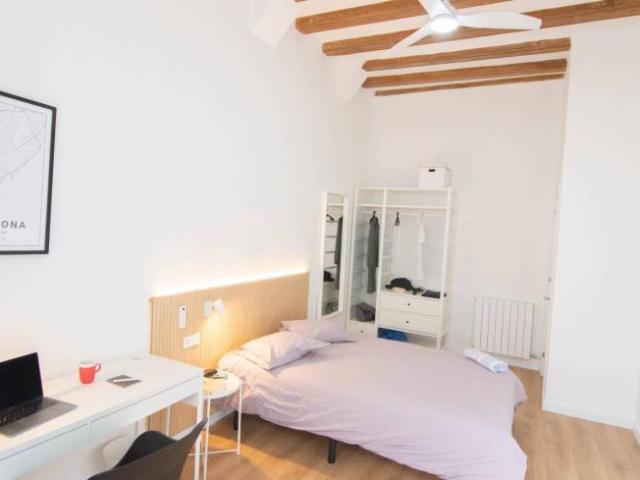 Shared Living/Roommate 6 Dormitorio Barcelona Barcelona ES94863966
