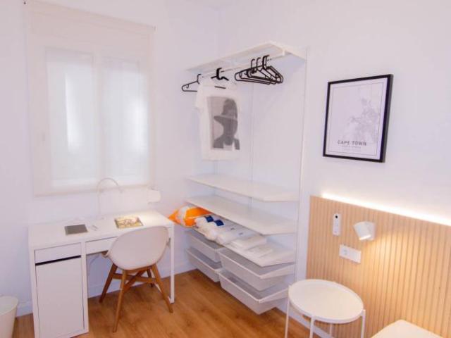 Shared Living/Roommate 6 Dormitorio Barcelona Barcelona ES94864296