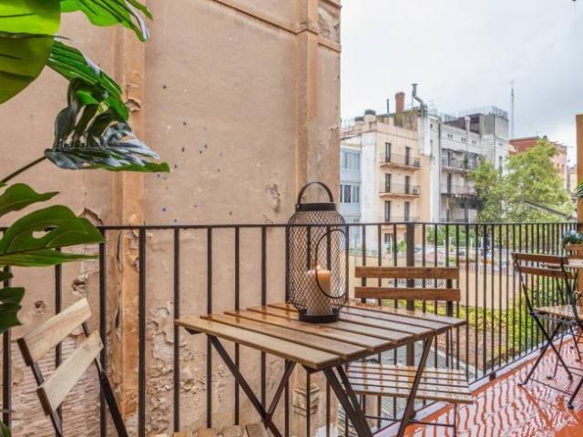 Shared Living/Roommate 6 Dormitorio Barcelona Barcelona ES101765617