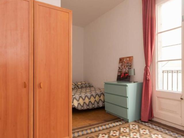 Shared Living/Roommate 6 Dormitorio Barcelona Barcelona ES101021172