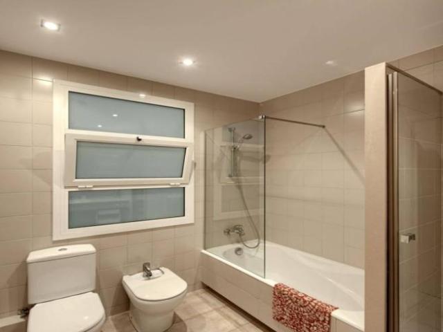 Shared Living/Roommate 6 Dormitorio Barcelona Barcelona ES102438012