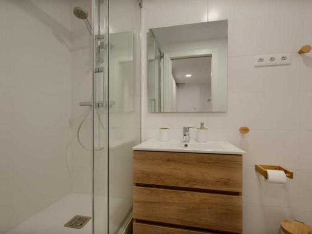 Shared Living/Roommate 6 Dormitorio Barcelona Barcelona ES102438255