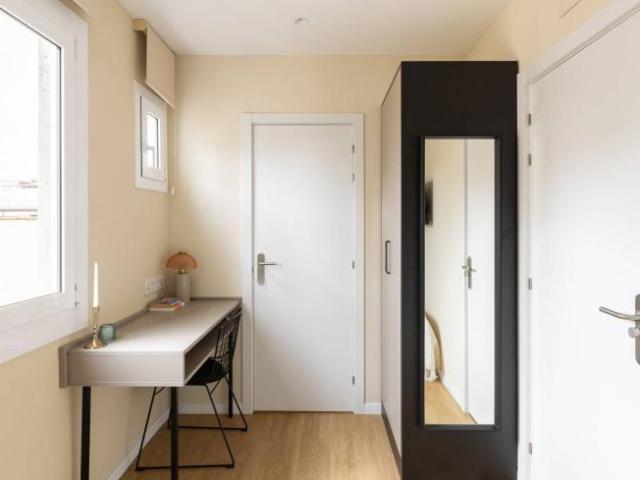 Shared Living/Roommate 6 Dormitorio Barcelona Barcelona ES104403494