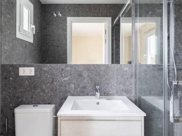 Shared Living/Roommate 6 Dormitorio Barcelona Barcelona ES104403758