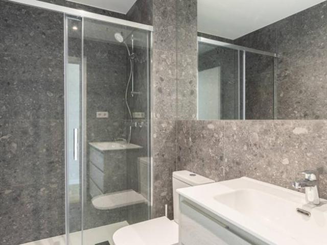 Shared Living/Roommate 6 Dormitorio Barcelona Barcelona ES104403369