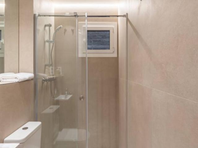 Shared Living/Roommate 6 Dormitorio Barcelona Barcelona ES104259301