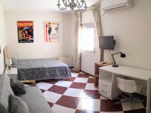 Shared Living/Roommate 6 Dormitorio Cordoba Cordoba ES101854592