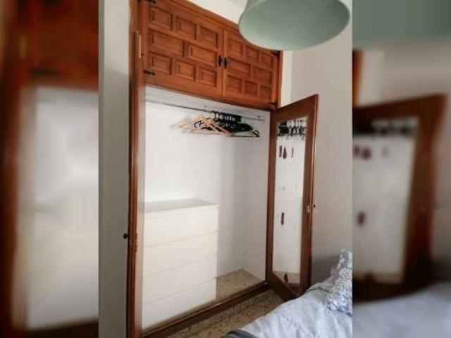 Shared Living/Roommate 6 Dormitorio Cordoba Cordoba ES81082330
