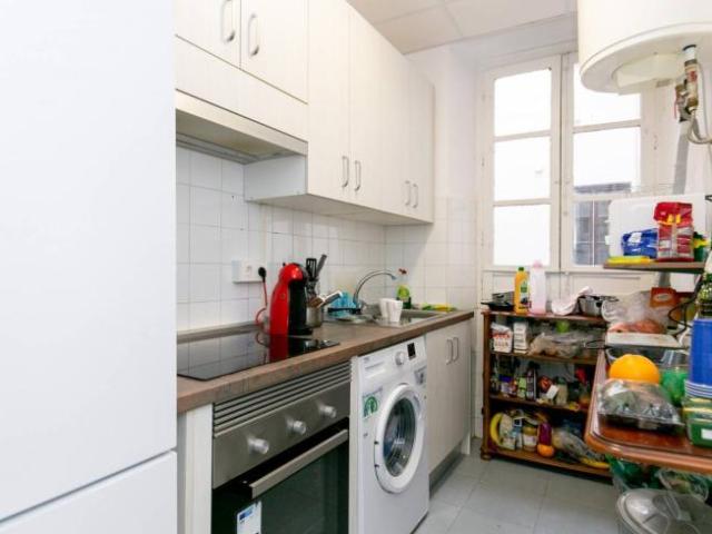 Shared Living/Roommate 6 Dormitorio Granada Granada ES101514298