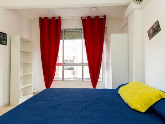 Shared Living/Roommate 6 Dormitorio Granada Granada ES101530574