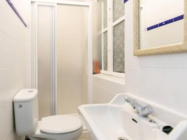 Shared Living/Roommate 6 Dormitorio Granada Granada ES101531094
