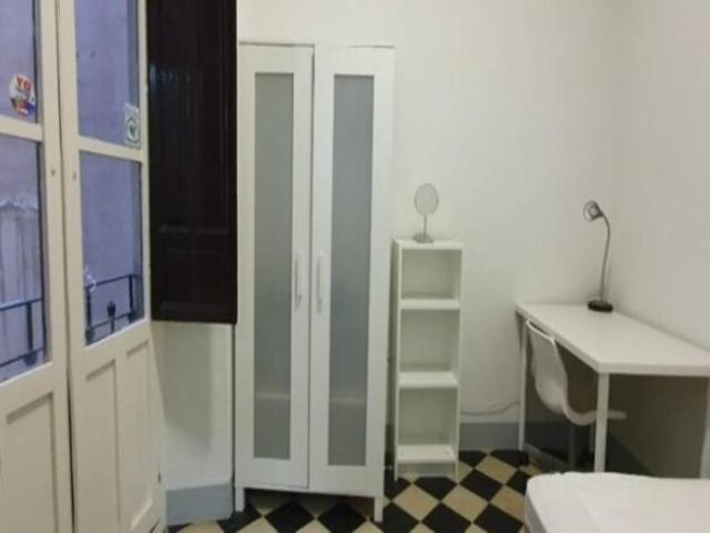 Shared Living/Roommate 6 Dormitorio Granada Granada ES101531184
