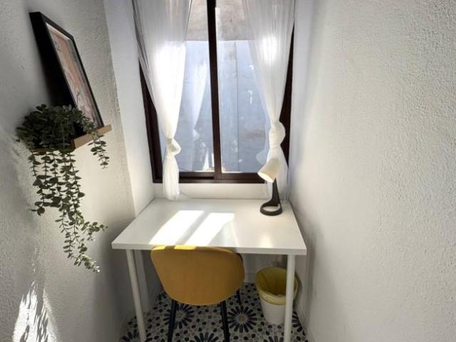 Shared Living/Roommate 6 Dormitorio Granada Granada ES94796501