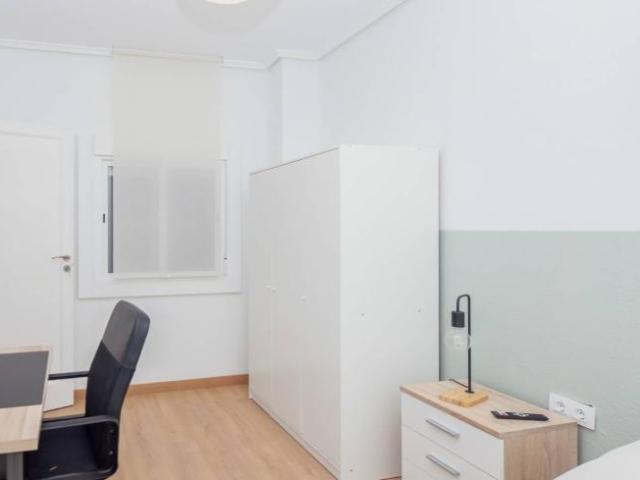 Shared Living/Roommate 6 Dormitorio Valencia Valencia ES104845469