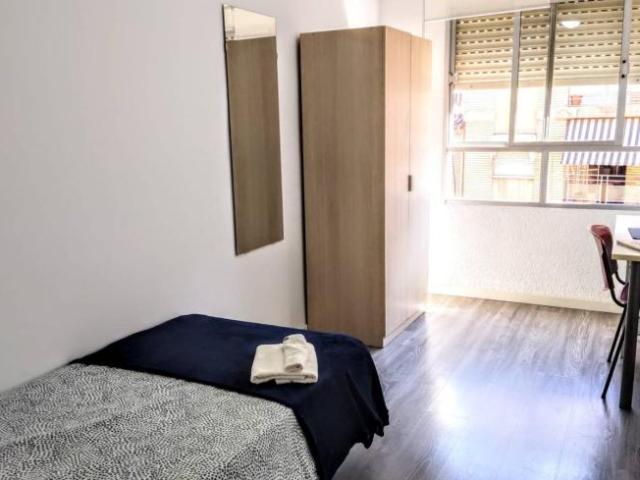Shared Living/Roommate 6 Dormitorio Valencia Valencia ES101771536