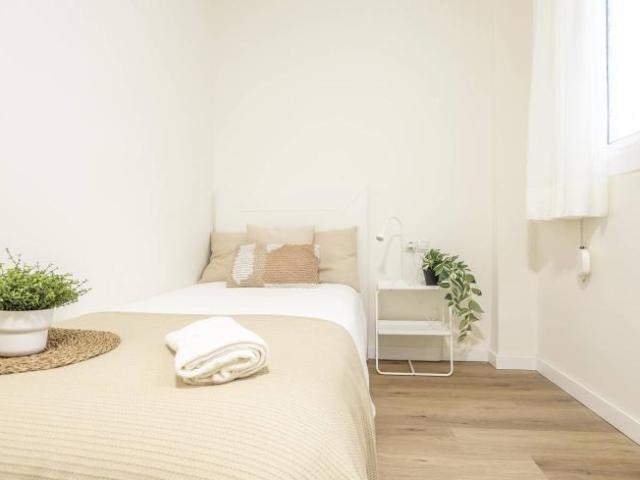 Shared Living/Roommate 6 Dormitorio Valencia Valencia ES103657725