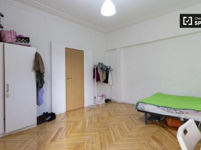 Shared Living/Roommate 8 Dormitorio Madrid Madrid ES61366295