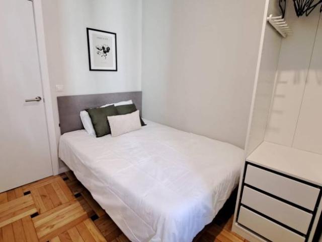 Shared Living/Roommate 8 Dormitorio Madrid Madrid ES96656826