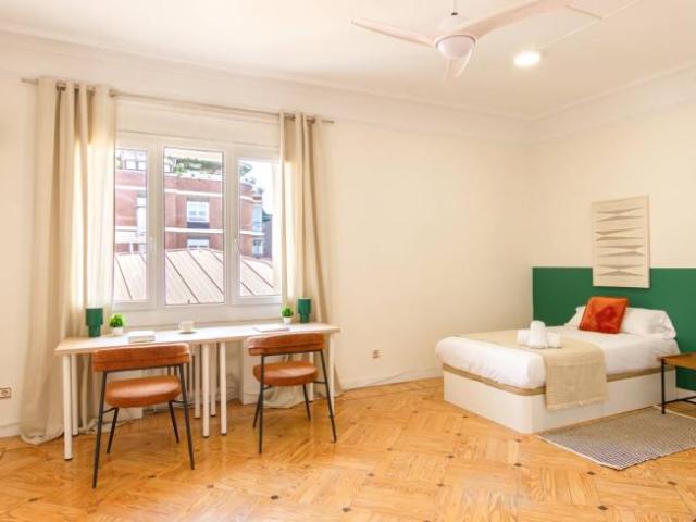 Shared Living/Roommate 8 Dormitorio Madrid Madrid ES98342868