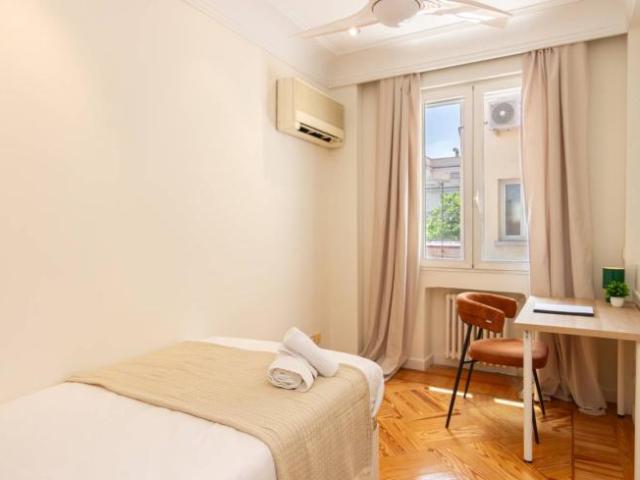 Shared Living/Roommate 8 Dormitorio Madrid Madrid ES98343442