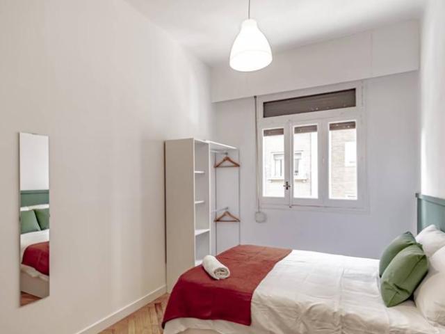 Shared Living/Roommate 8 Dormitorio Madrid Madrid ES98343740